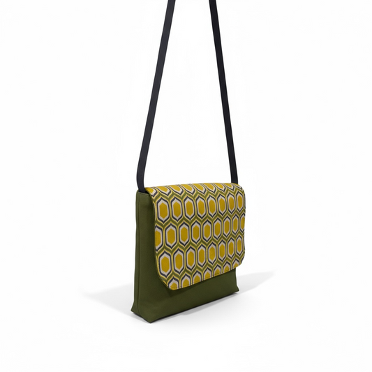 Stitchin’ by M.- Perfect sized messenger bag suited for everyday use